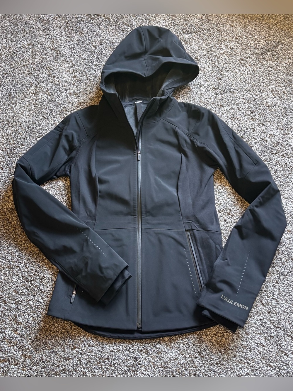 Lululemon women’s cross chill jacket